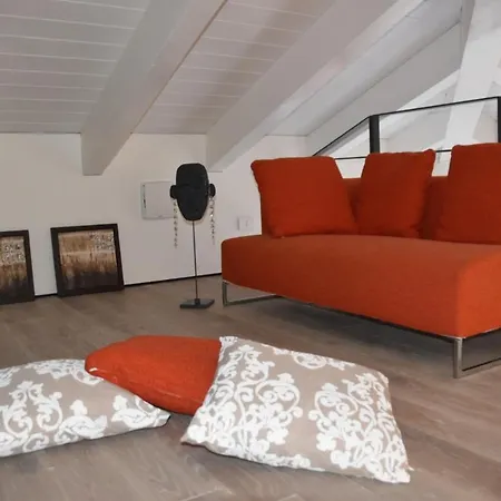 Ferienhaus Serendipity - 4 - 20 Posti Letto - 10 Bagni - 2 Parcheggi Privati - Alba Centro Storico